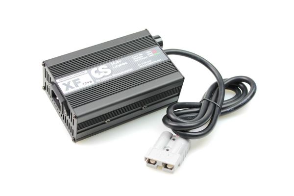 XF1215 Automatik LiFePO4 12V/15A Ladegerät mit Anderson SB50