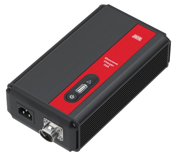 DEFA ShowroomCharger 12V 32A für Autobatterien